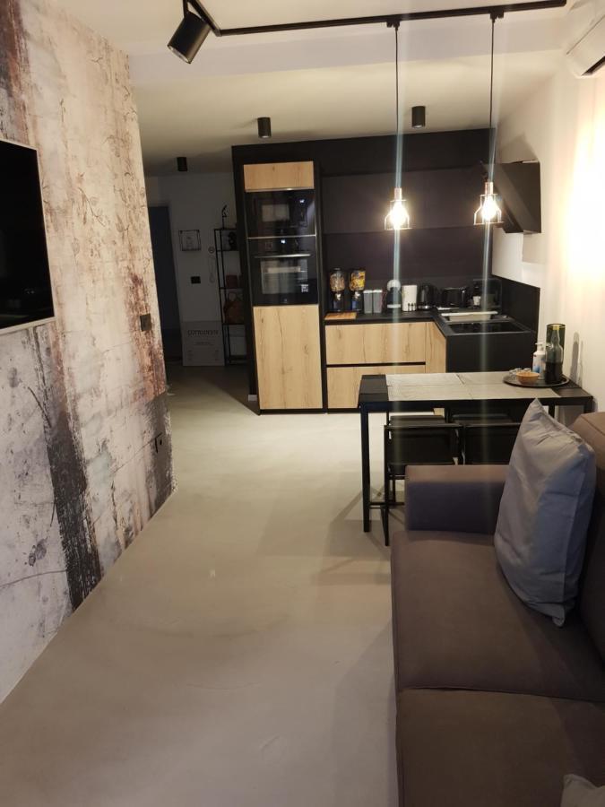 Apartman Vip, With Free Garage Parking Pula Buitenkant foto