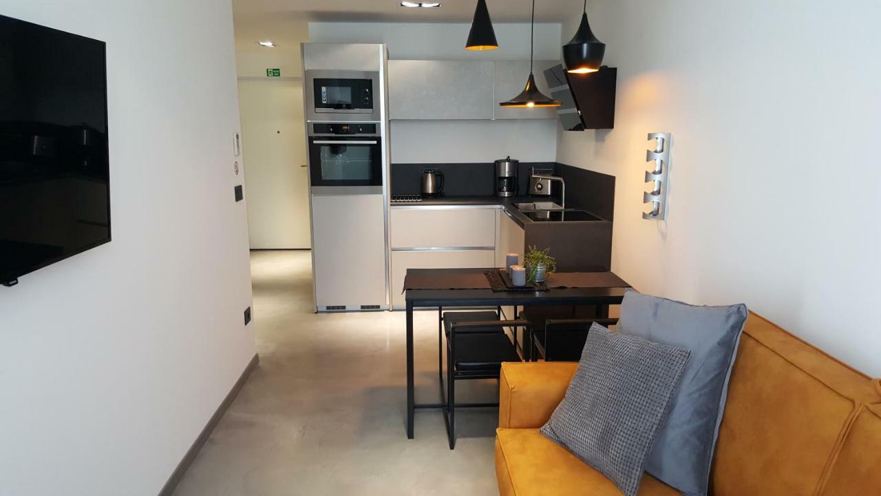 Apartman Vip, With Free Garage Parking Pula Buitenkant foto