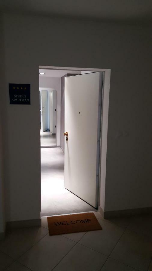 Apartman Vip, With Free Garage Parking Pula Buitenkant foto