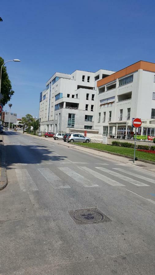 Apartman Vip, With Free Garage Parking Pula Buitenkant foto