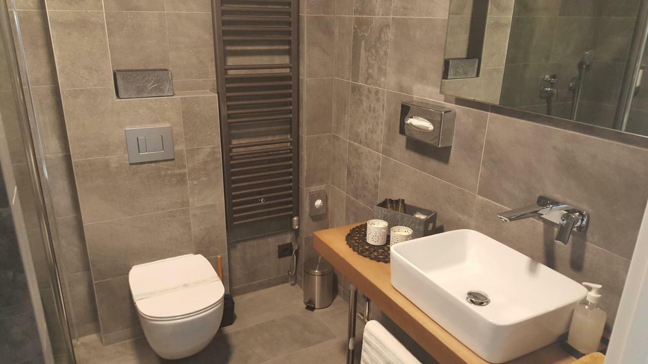 Apartman Vip, With Free Garage Parking Pula Buitenkant foto