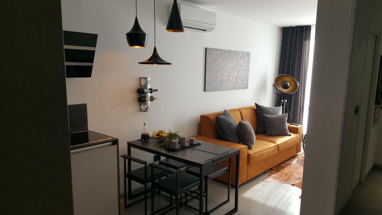 Apartman Vip, With Free Garage Parking Pula Buitenkant foto