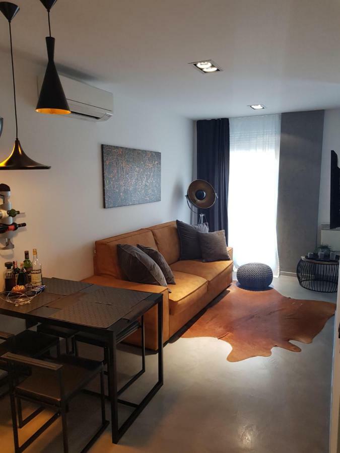 Apartman Vip, With Free Garage Parking Pula Buitenkant foto